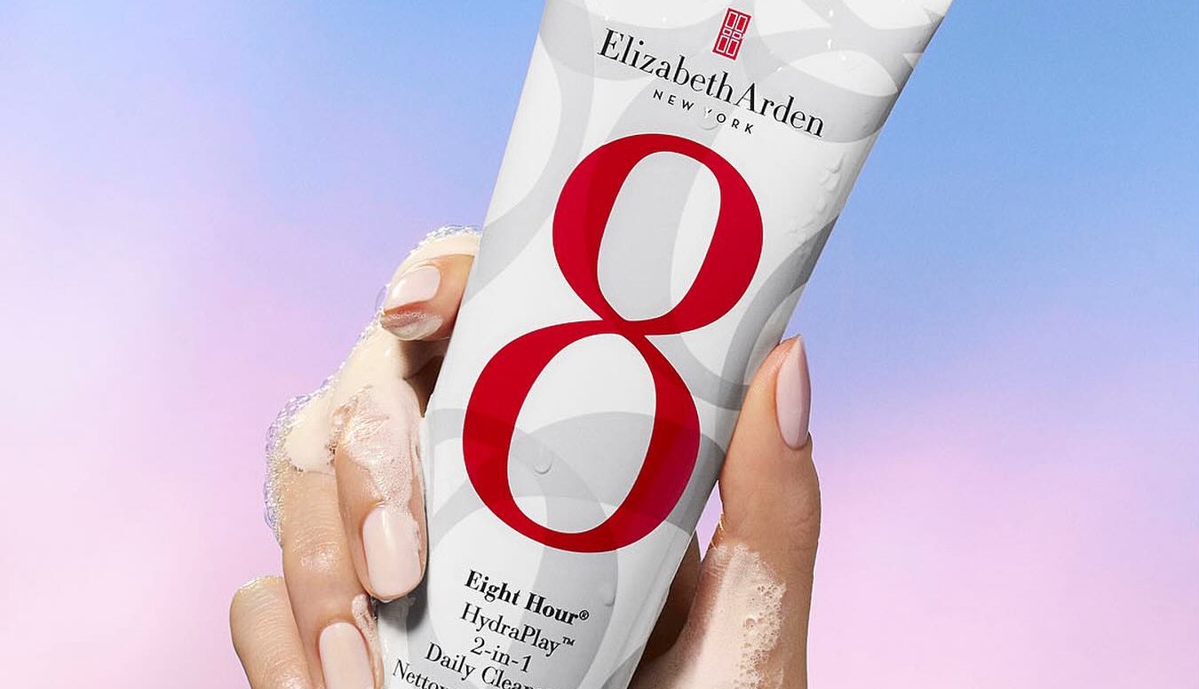 Elizabeth Arden’s latest addition to their HydraPlay line: the Eight Hour HydraPlay 2-in-1 Daily Cleanser.