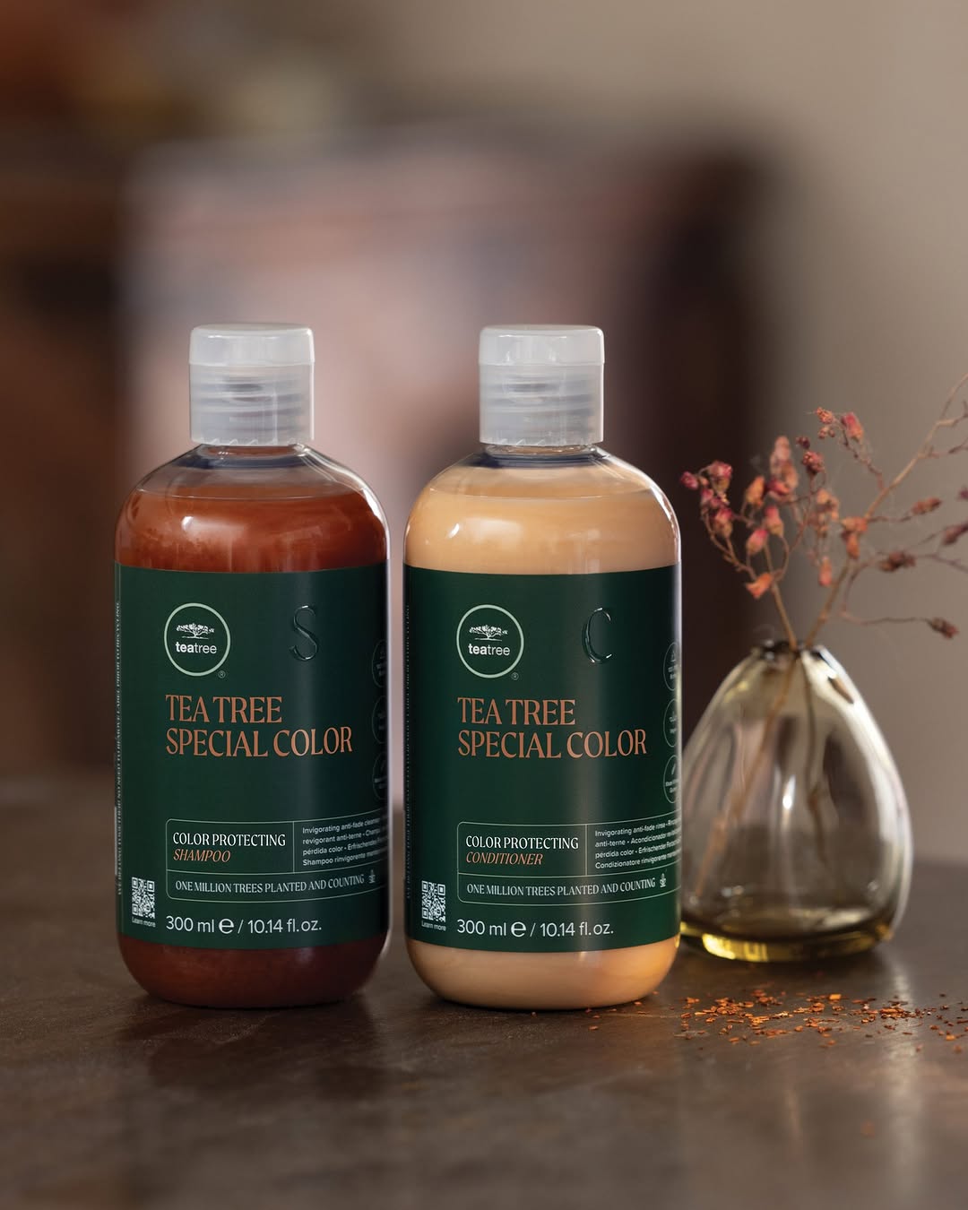 Tea tree oil is one of the most versatile natural ingredients, widely used in cosmetics, personal care items, household products, and even pet care.