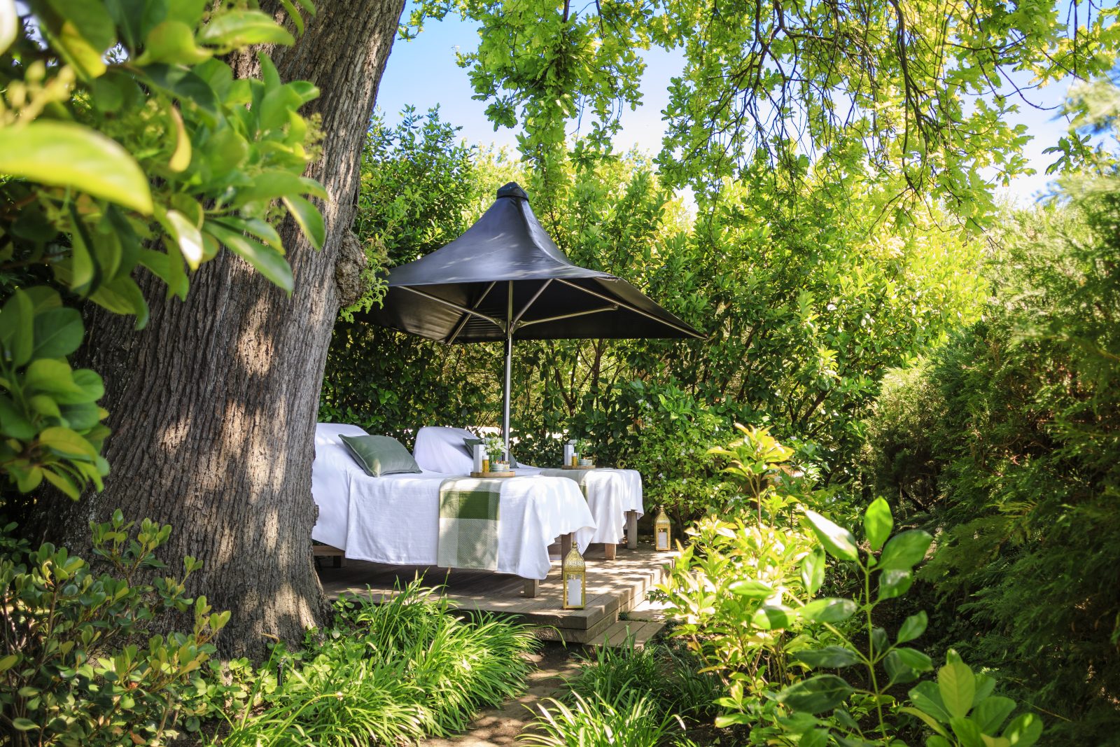 Steenberg Spa unveils its new summer wellness menu and celebrates a Michelin Key award, honouring its luxury healing experience in Cape Town.