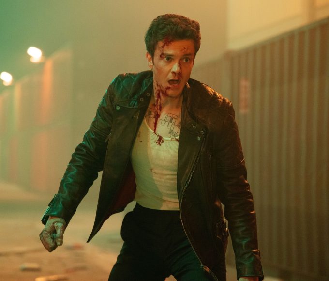 Novocaine arrives on M-Net with Jack Quaid in a sharp action comedy filmed entirely in South Africa and now streaming on Showmax.