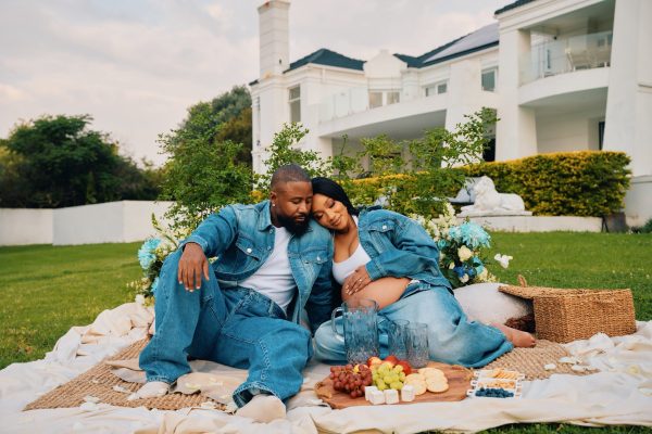 Cassper Nyovest and wife Pulane Mojaki announce they are expecting a baby girl during his Fill Up concert in Bloemfontein.