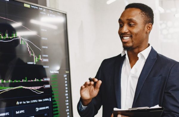 Grow Business Coaching launches a R1.2m initiative offering 12 black entrepreneurs free access to its Catalyzer business growth platform.