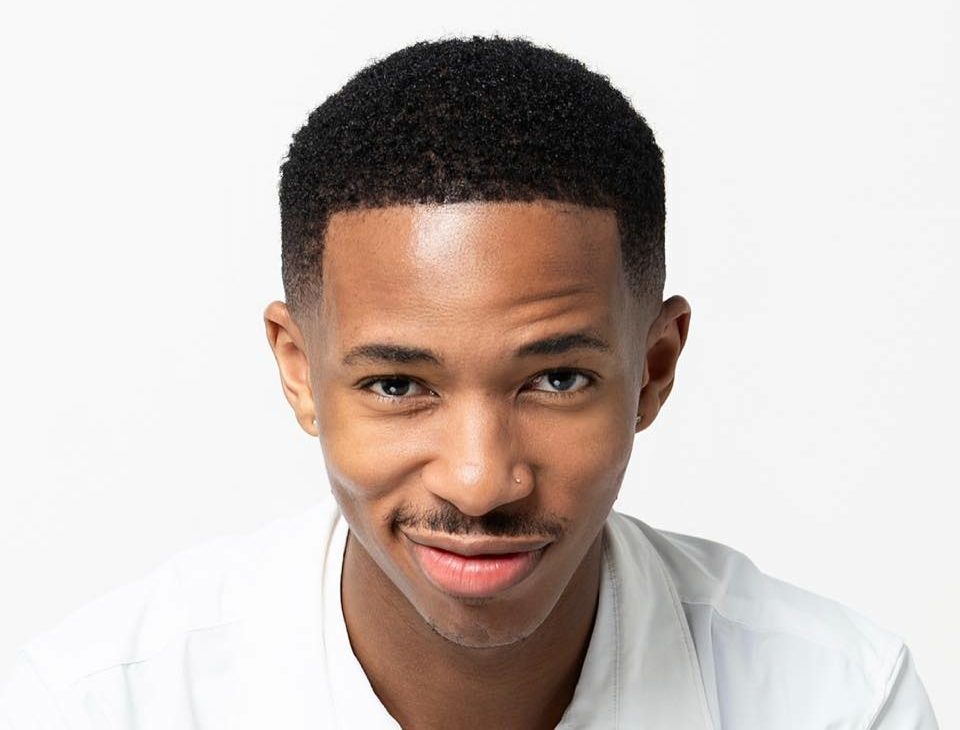 Lasizwe Dambuza opens up about burnout and depression as he checks into a mental wellness retreat and steps away from social media.