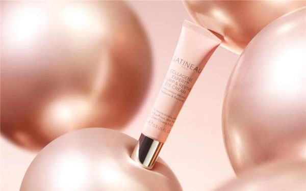 Gatineau Collagene Expert Plump and Revive Eye Cream targets puffiness, dark circles, fine lines and dehydration with science-backed ingredients.