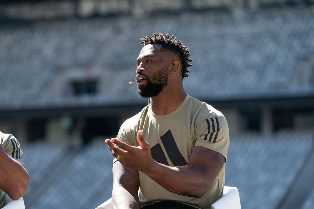 Siya Kolisi shares highlights from his USA trip, including meeting Alicia Keys on Broadway and attending the NBA All-Star Game.