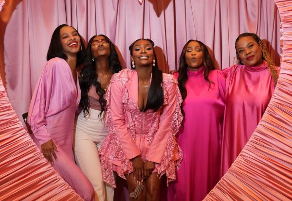 Hairlo launches the Luxe Glide Aluminium Detangling Comb at a Galentine celebration focused on sisterhood and beauty.