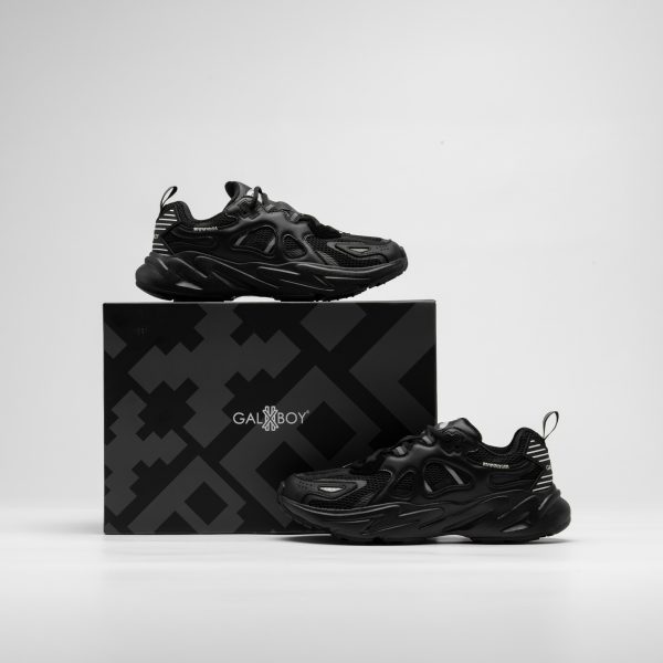 GALXBOY launches its first sneaker collection, introducing the GBX 012 Trainer and Runner to South Africa’s streetwear market.