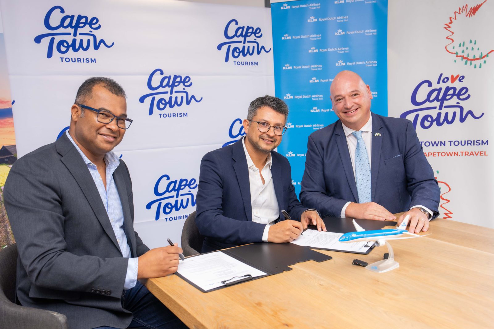 Cape Town Tourism signs MoU with Air France–KLM South Africa to boost air connectivity, long-haul markets and tourism growth.