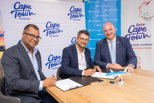 Cape Town Tourism signs MoU with Air France–KLM South Africa to boost air connectivity, long-haul markets and tourism growth.