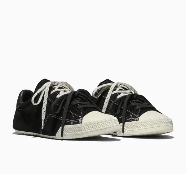 Converse introduces the Chuck Taylor Lo, a sleek low-profile sneaker for 2026 featuring premium suede, OrthoLite cushioning and classic All Star detailing.