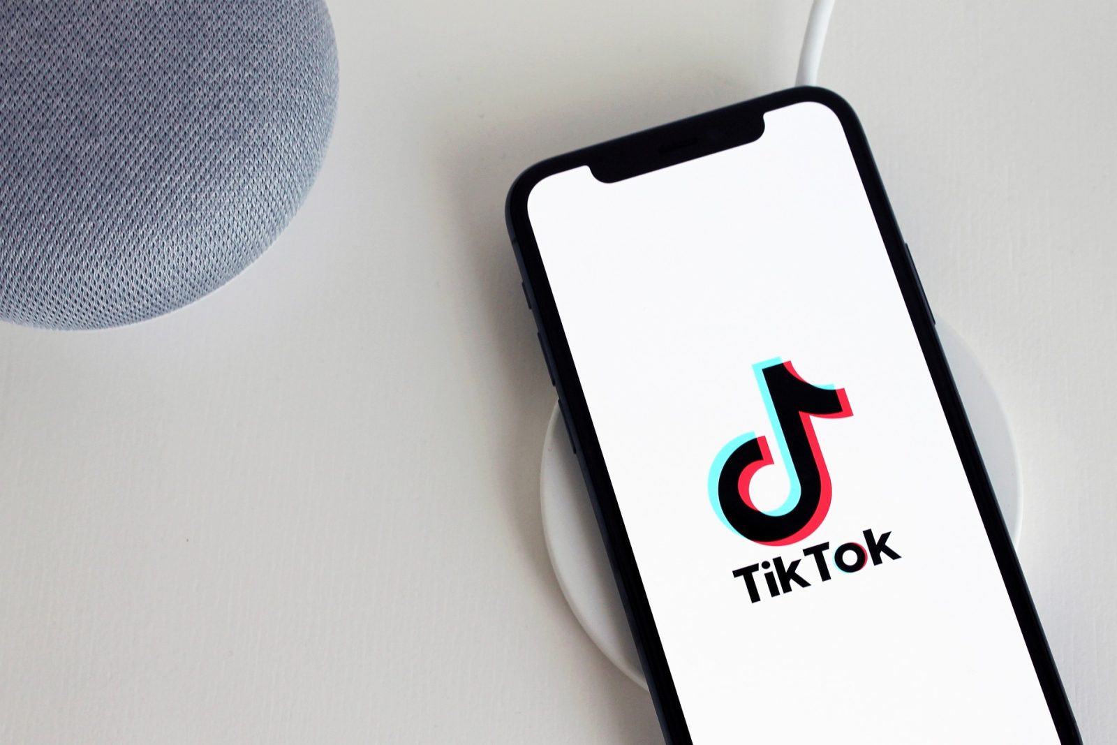 TikTok removed 920,000 videos in South Africa in Q3 2025, with 99.5% taken down proactively. The report highlights AI moderation, fake account removal and new well-being tools.