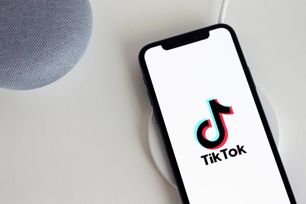 TikTok removed 920,000 videos in South Africa in Q3 2025, with 99.5% taken down proactively. The report highlights AI moderation, fake account removal and new well-being tools.