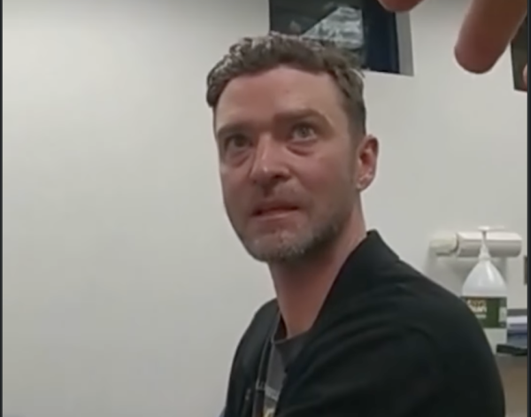 Bodycam footage of Justin Timberlake’s DWI arrest resurfaces, showing a tense roadside exchange that is reigniting public debate.