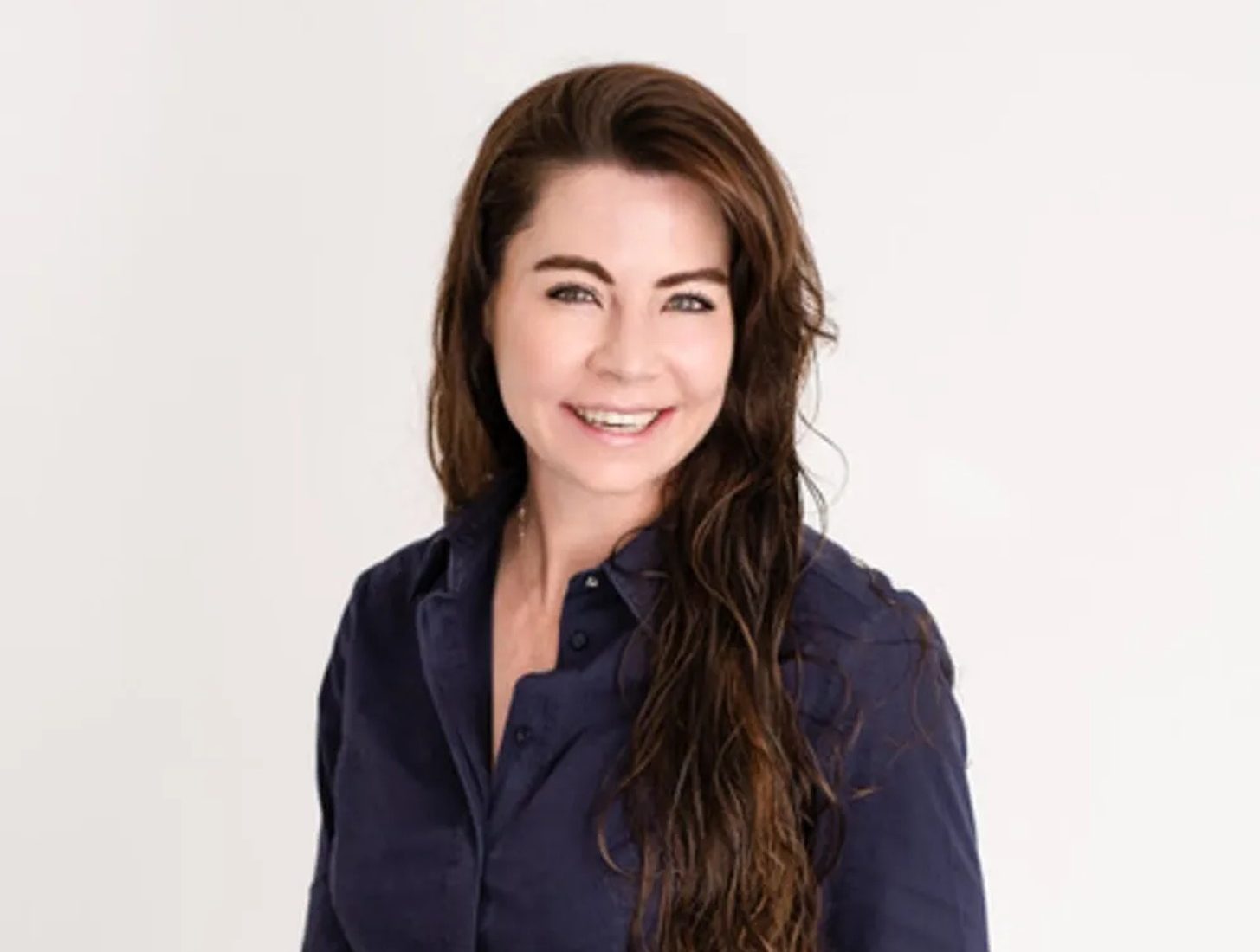 Shannon Dougall shares the inspiration behind SKIN Functional and her expert tips for healthy, clear skin.