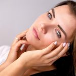 Discover a simple autumn skincare routine with hydrating products that protect the skin barrier and restore moisture.