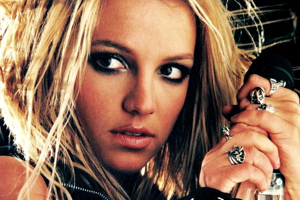 Britney Spears has revealed a sleek new hairstyle following a difficult few months that included treatment and a reckless driving case.