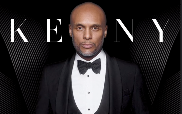 Kenny Lattimore performing