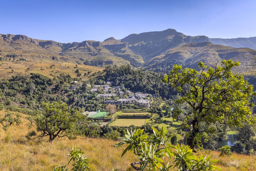 Scenic mountain views overlooking the Northern Drakensberg, home to the Carte Collection.