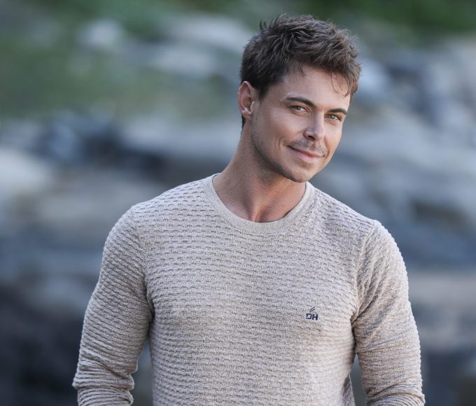 Bobby van Jaarsveld, host of the VIA travel series Dorpie-doenlys