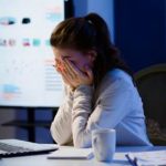 Person experiencing chronic stress and fatigue as experts warn of its effects on metabolic and heart health