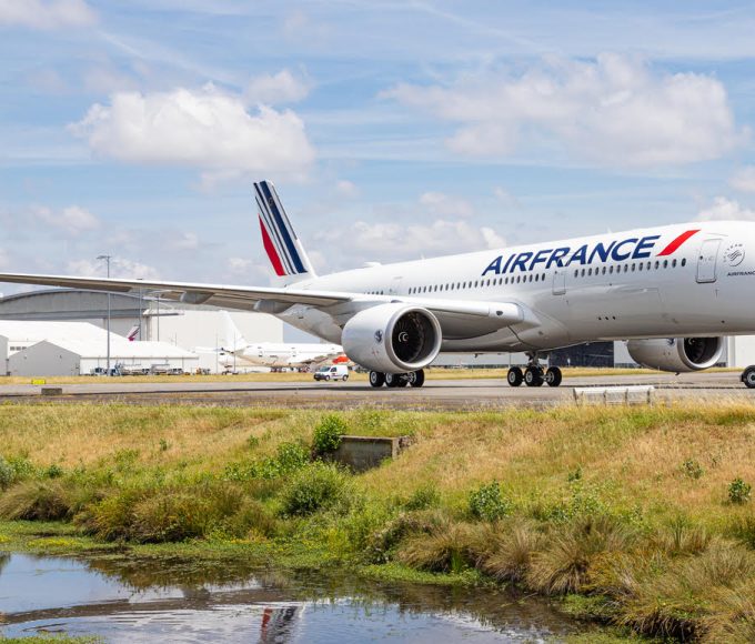 Air France aircraft as direct flights between Cape Town and Paris return for the 2026/27 season