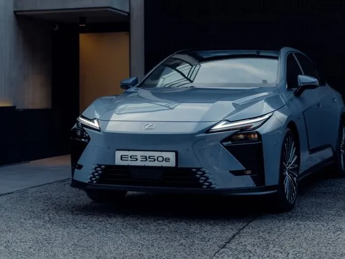 New Lexus ES