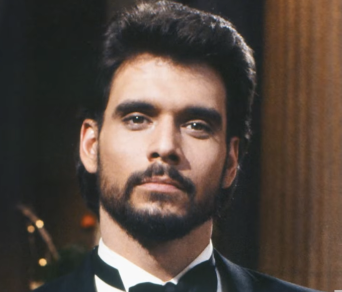Robert Kelker-Kelly as Bo Brady in Days of Our Lives