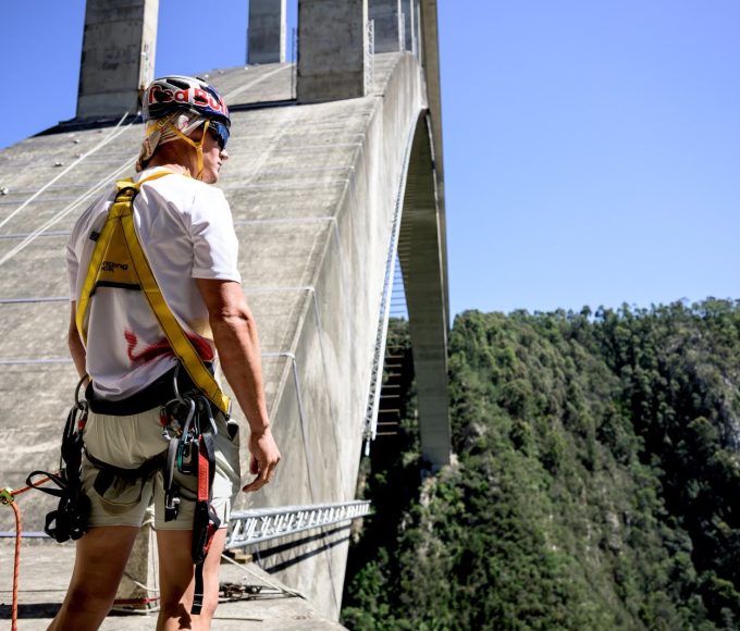 Thomas van Tonder’s Bloukrans Bridge Monkey Bar Attempt